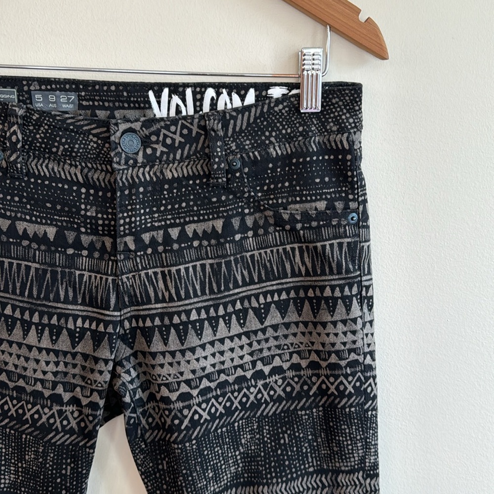VOLCOM tribal print liberator legging ankle fit .